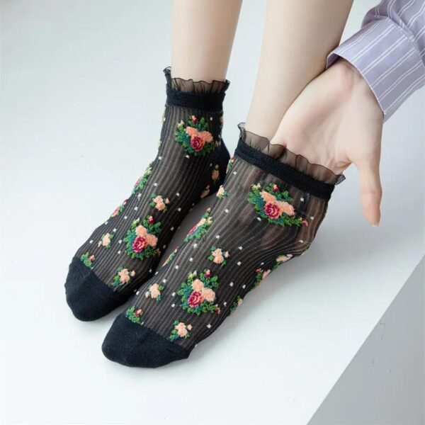 Harajuku Retro Floral Embroidered Lace Ruffle Socks