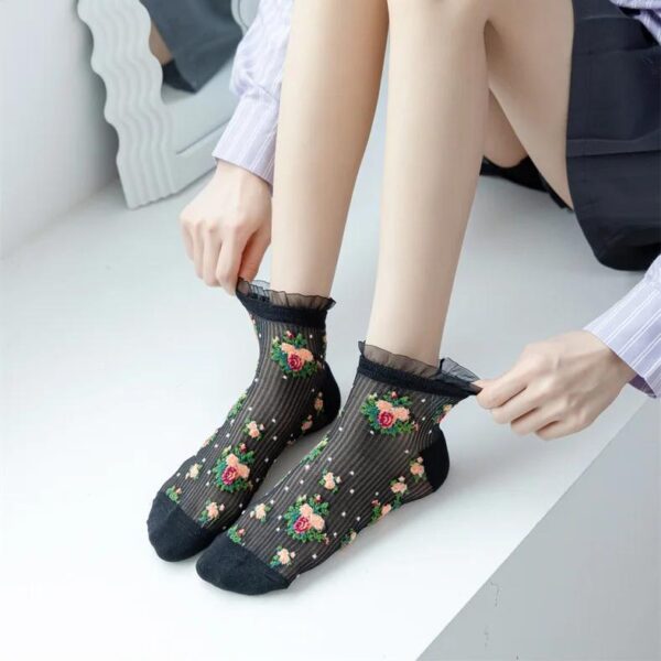 Harajuku Retro Floral Embroidered Lace Ruffle Socks