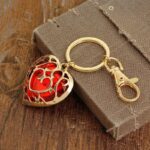 Stylish Hollow Love Keychain - Zelda Legend Inspired