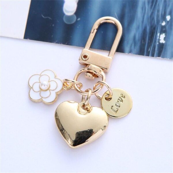 Fashionable Metal Heart & Camellia Letter Keychain