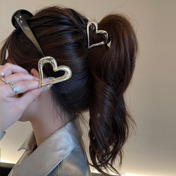 Elegant Geometric Heart Hair Claw Clip for Women and Girls - Image 2