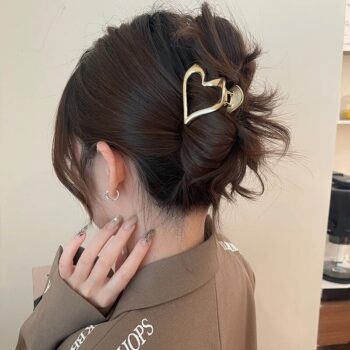 Elegant Geometric Heart Hair Claw Clip for Women and Girls