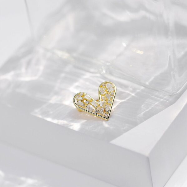 Elegant Crystal Heart Brooch Pin