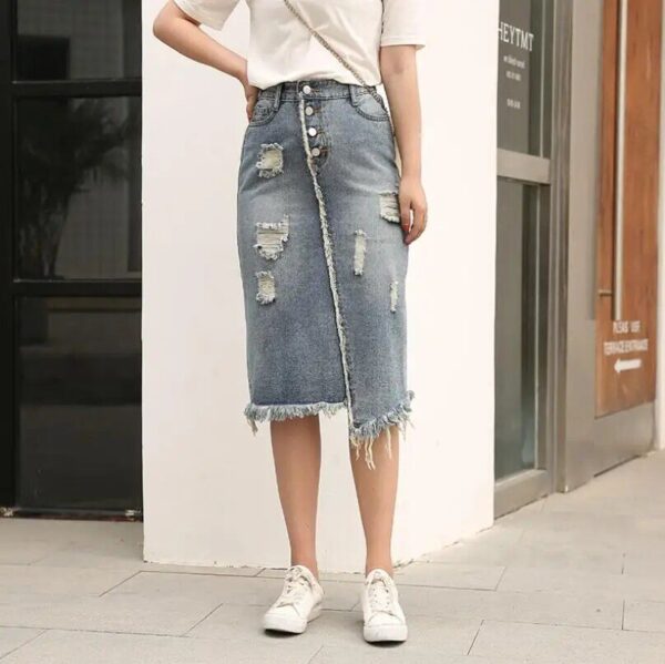 Chic Korean-Style Front Button Denim Skirt with Distressed Detail