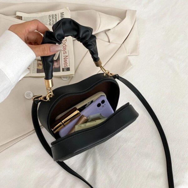 Chic Summer 2023 Heart-Shaped PU Leather Shoulder Bag for Women