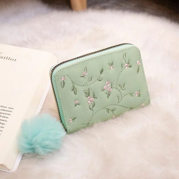 Chic Embroidered Flower Women’s Short Wallet