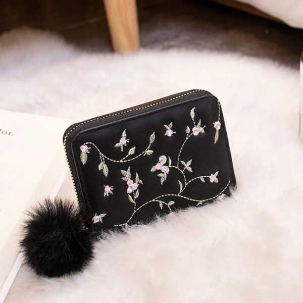 Chic Embroidered Flower Women’s Short Wallet