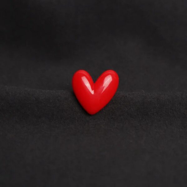 Charming Red Heart Resin Brooch Pins