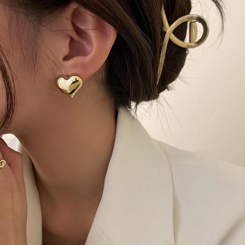 Korean Trend Metal Heart Stud Earrings for Women Punk Elegant Minimalist Smooth Love Eardrops Girl Party Jewelry Couple Gifts
