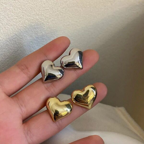 Elegant Minimalist Heart Stud Earrings