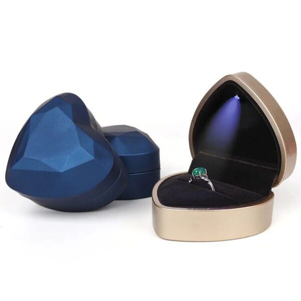 Enchanting LED Heart-Shaped Ring Box – Elegant Jewelry Presentation Case