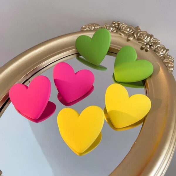 Colorful Heart-Shaped Acrylic Earrings - Image 5