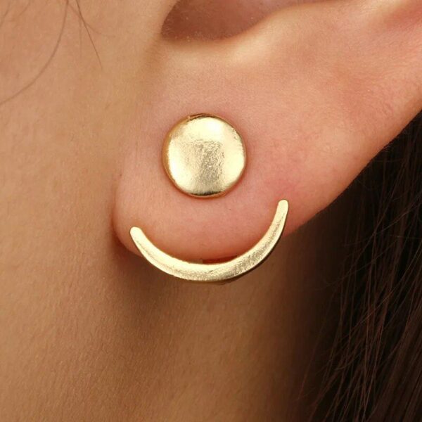 Chic Moon-Shape Alloy Stud Earrings - Image 2