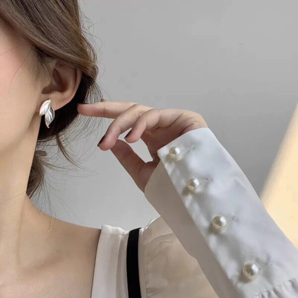 2023 Elegant Grey Leaf Metal Stud Earrings