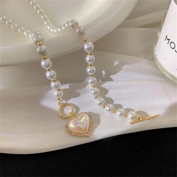 Elegant Vintage Heart Pendant Pearl Necklace - Image 5