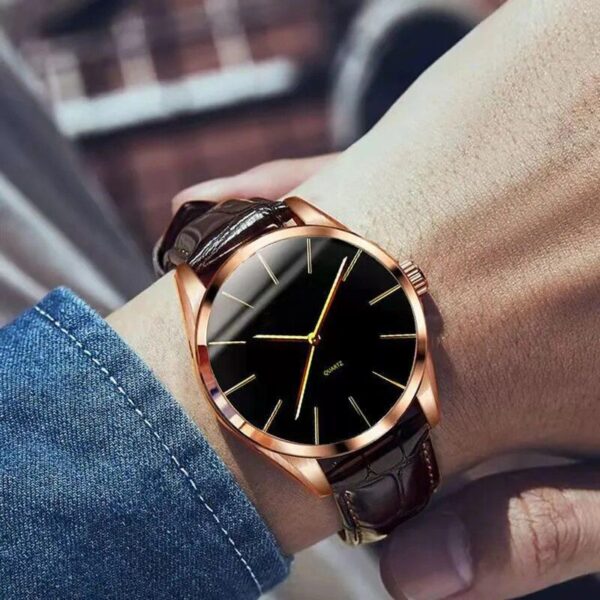 Luxurious Quartz Men’s Wristwatch: Leather Strap, Waterproof & Business-Casual Design