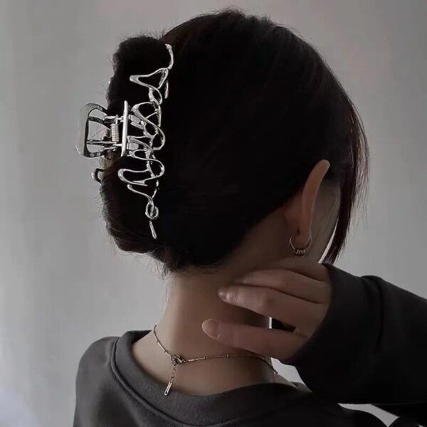 Fashionable Large Metal Hair Claw for Women