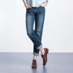 Vintage-Inspired Mid Waist Stretch Boyfriend Jeans for Curvy Women