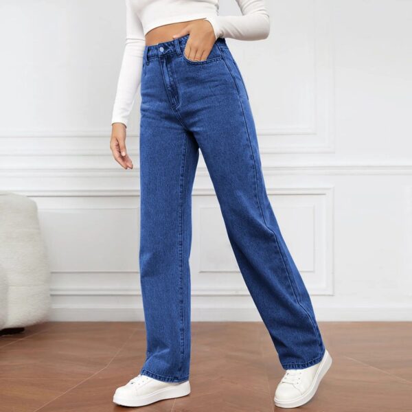 Women’s Stretch Straight Leg Jeans – Fashionable Slim Fit Denim