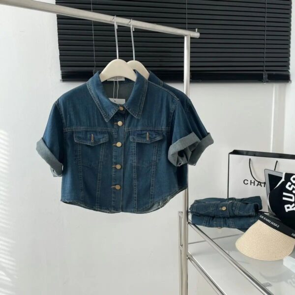 Chic Cropped Denim Jacket – Women’s Short Sleeve Spring/Summer Fashion