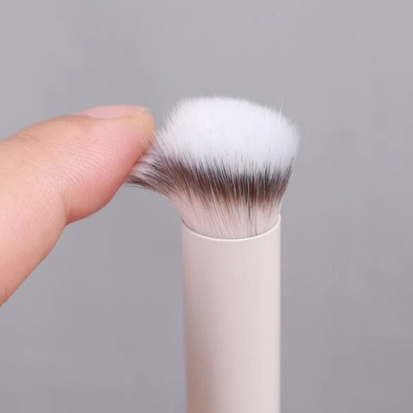 Multi-Purpose Makeup Brush: Concealer, Lip & Face Precision Tool