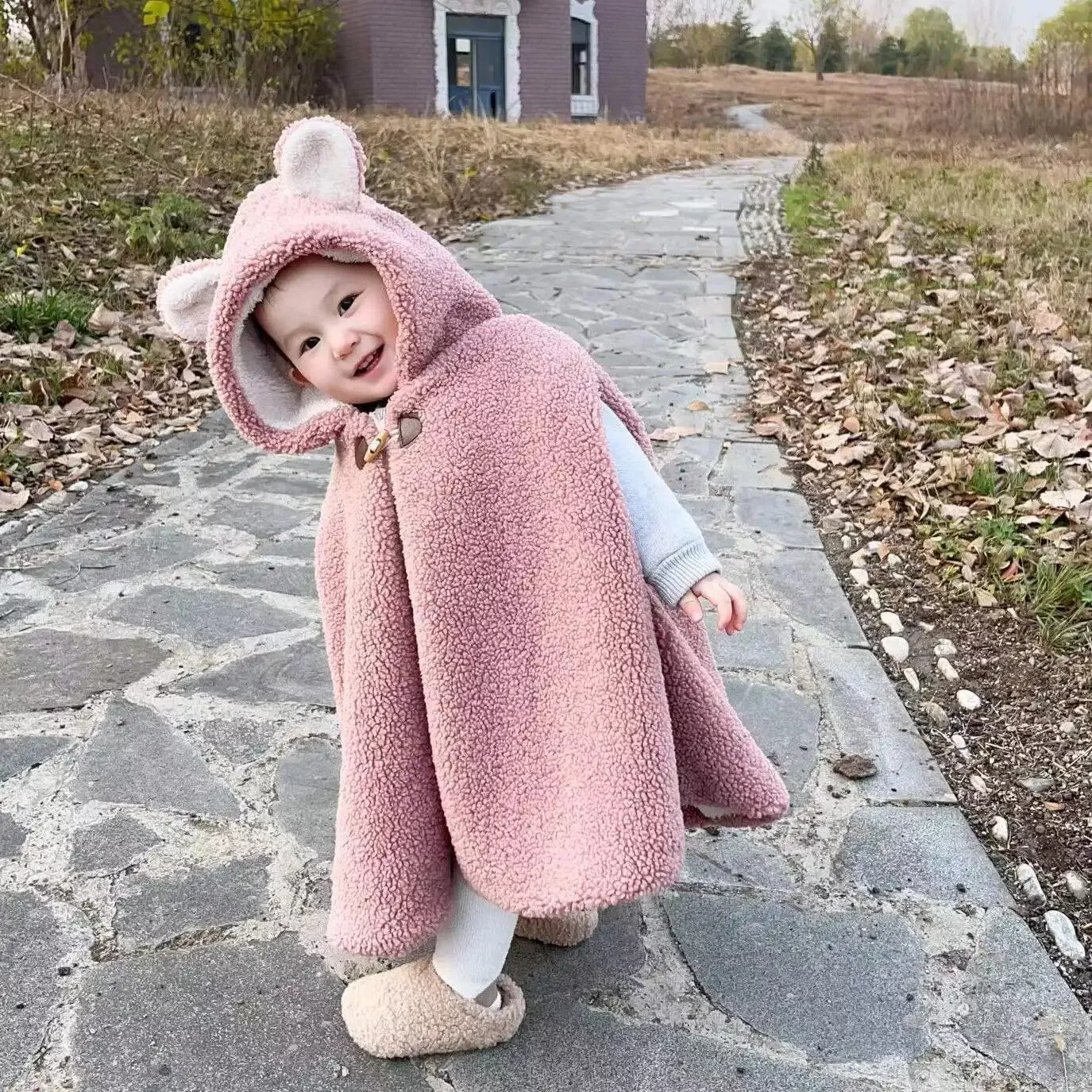 Cozy Plush Toddler & Baby Winter Hooded Cloak Jacket – Warm Sleeveless Shawl for Kids 0-4Y
