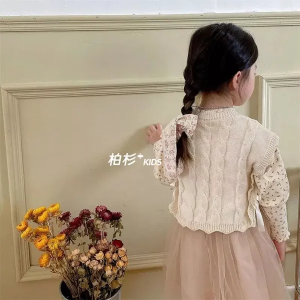 Korean-Inspired Knitted Vest Sweater for Baby Girls – Cozy and Stylish Autumn Winter Wear