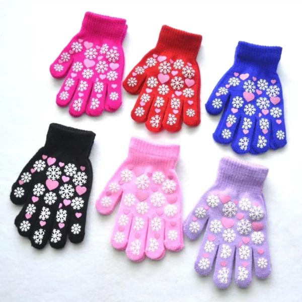 Warm Knitted Gloves for Children – Winter Snowflake and Heart Print Mittens for Outdoor Activities