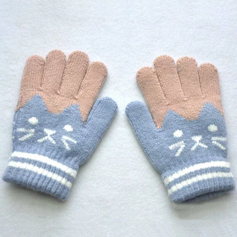 Cozy Cat Knit Mittens for Kids: Winter Warmth and Outdoor Fun
