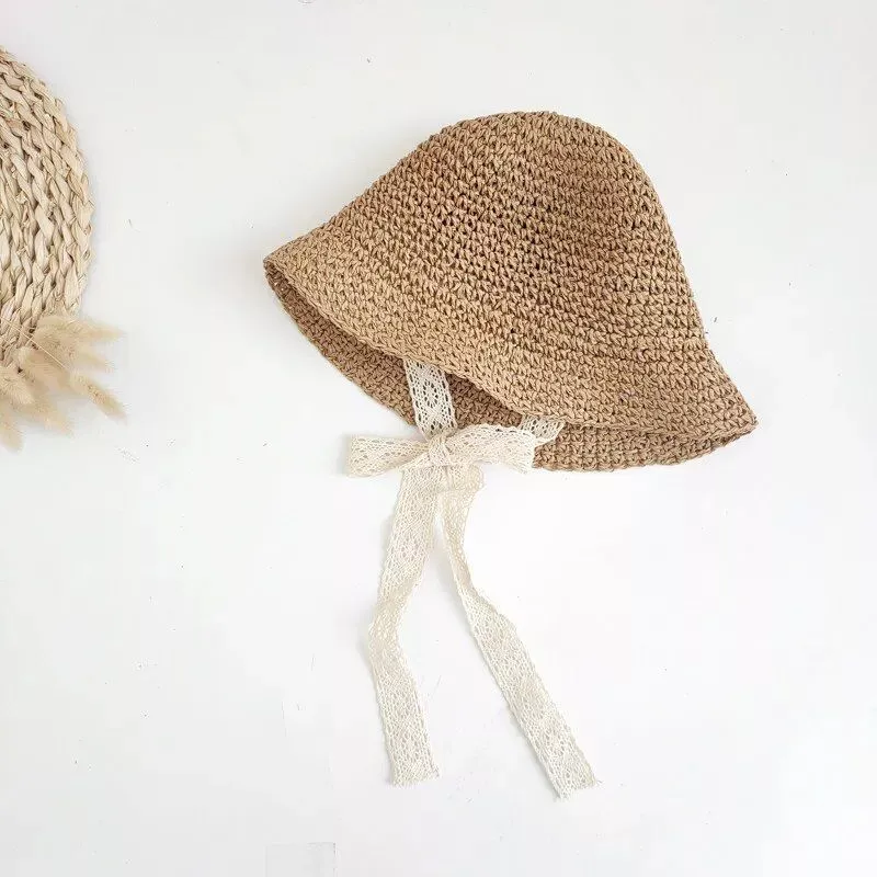 Chic Straw Baby Girl Hat: Elegant Summer Accessory with a Lace Bow Detail