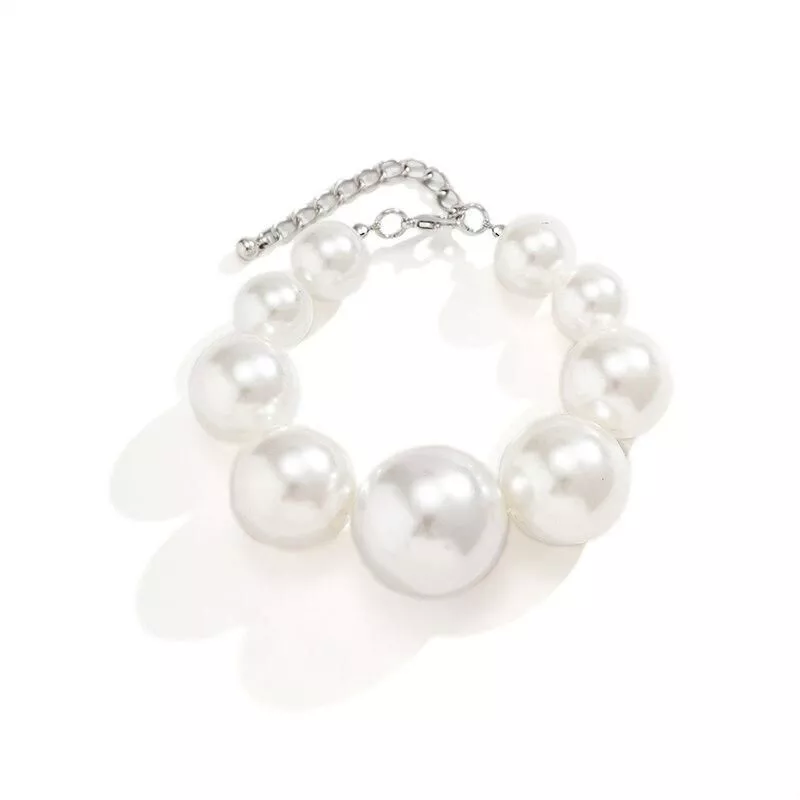 Elegant Round Pearl Charm Bracelet