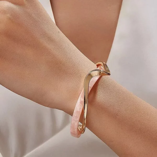 Elegant Geometric Metal Charm Bracelet for Women - Image 6