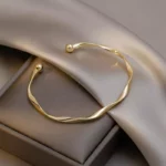 Elegant Twist Simple Bracelet - Fashionable Women's Jewelry for All Occasions