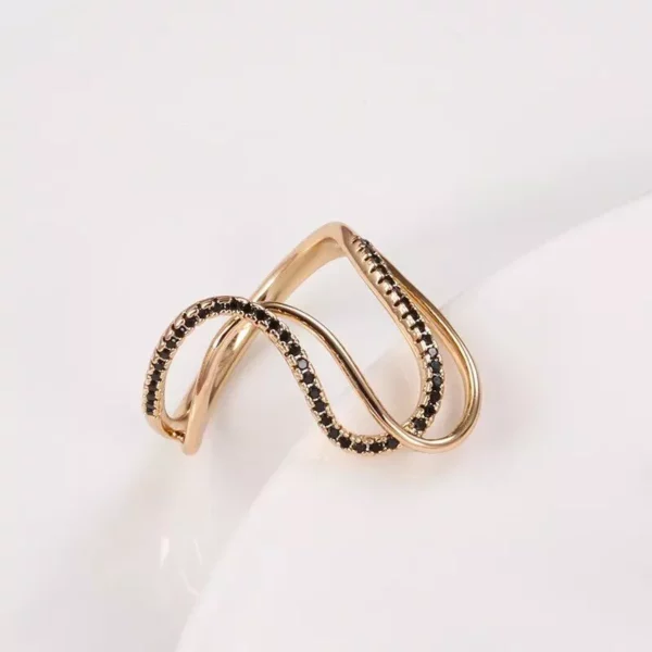 Luxurious Gothic-Inspired Black Zircon Double Twist Ring in 585 Rose Gold