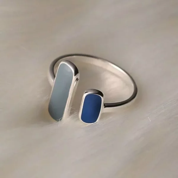 Elegant 925 Sterling Silver Blue Zircon Ring