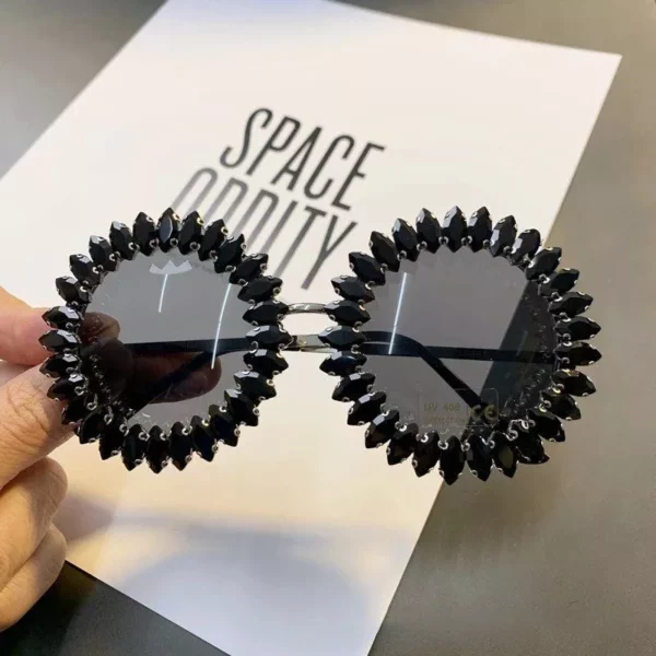 Luxury Crystal Round Sunglasses – Fashionable Rhinestone Eyewear for Women