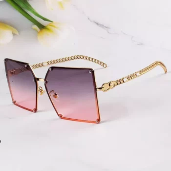 Elegant Oversize Gradient Sunglasses – Vintage Square Shades for Women