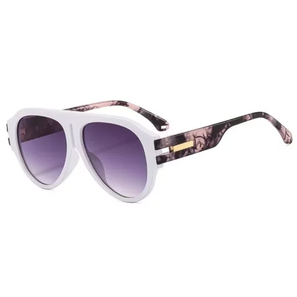 Chic Oversized Square Sunglasses – Vintage-Inspired UV400 Protective Eyewear