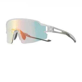 Photochromic Polarized Cycling Glasses – UV400 Protection, Lightweight Eyewear for Biking Enthusiasts