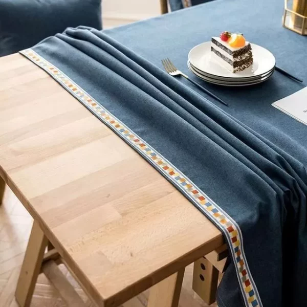 Elegant Polyester Tablecloth for Dining and Decor