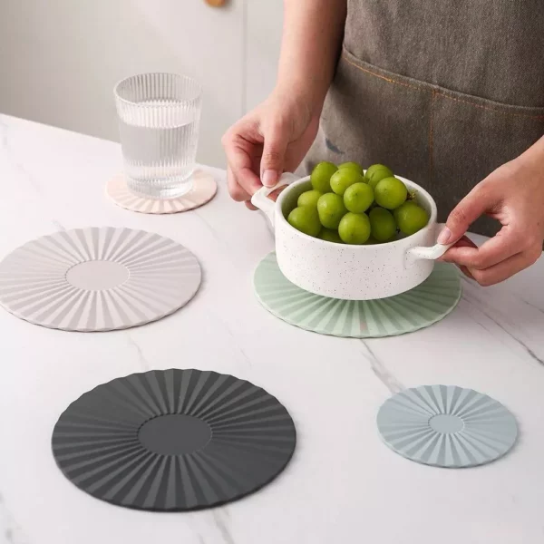 Modern Nordic Silicone Placemats – Round, Heat Resistant, Non-Slip Table Mats