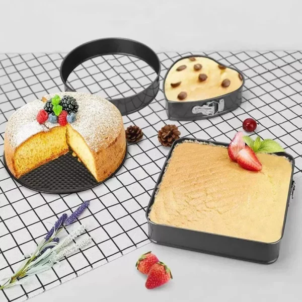 Versatile 3-Piece Non-Stick Carbon Steel Cake Mold Set