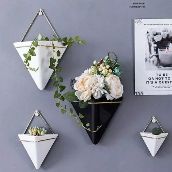 Wall Mounted Triangle Plant Flower Pot