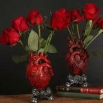 Chic Resin Heart-Shaped Vase