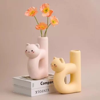 Charming Cat Letter D-Shaped Resin Vase