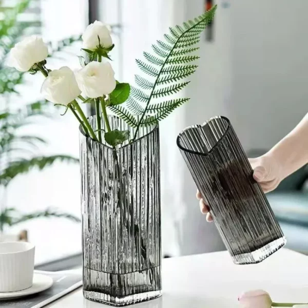 Modern Heart-Shaped Glass Vase