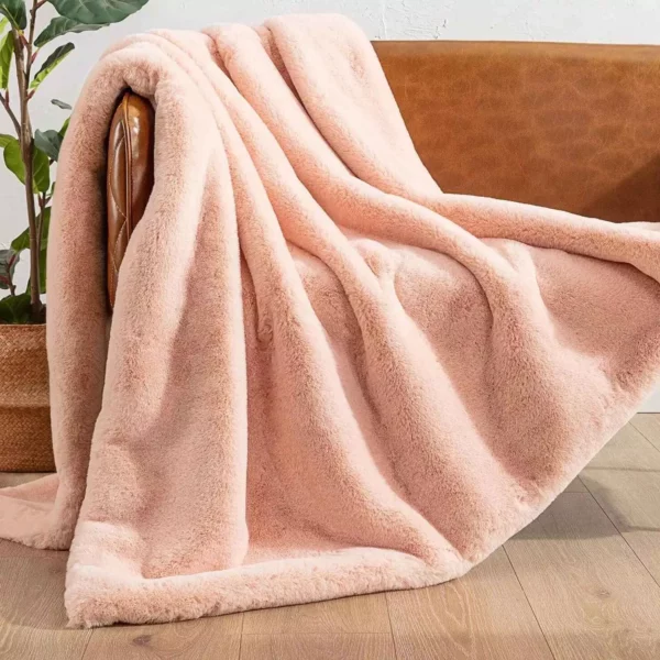 Ultra-Soft Luxurious - Cozy Warm Blanket - Image 8