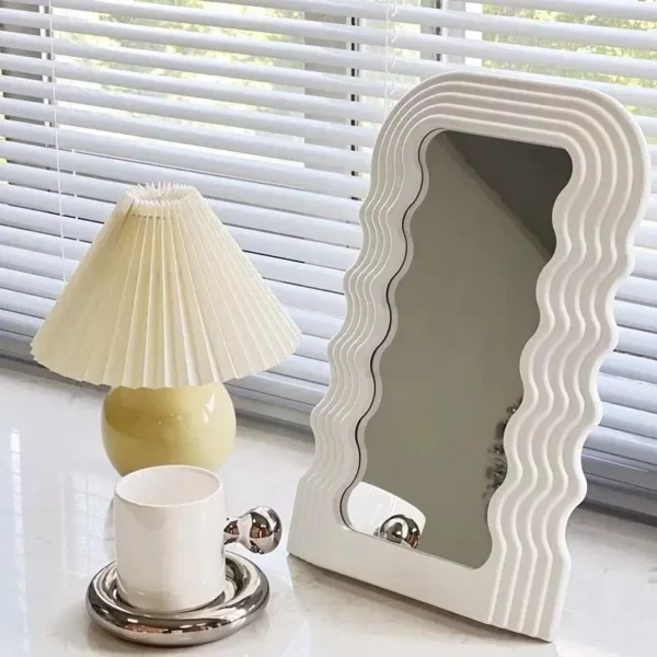 Charming Vintage-Inspired Decorative Wall Mirror - Image 5