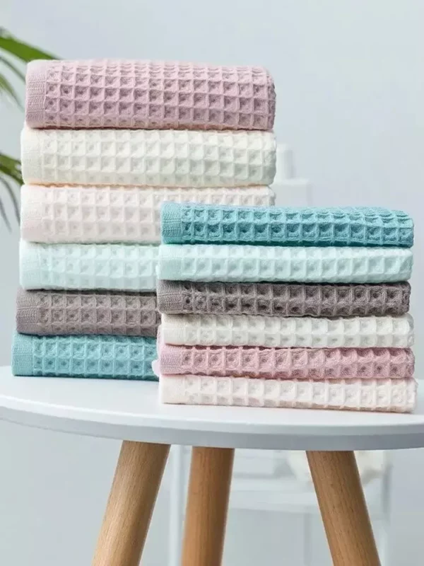 Luxurious 100% Cotton Waffle Plaid Face Towel for All Ages - Image 6